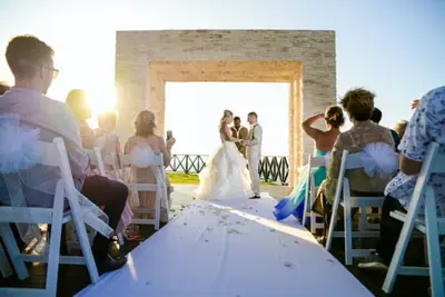 How Much Money to Give Son for Wedding Gift?