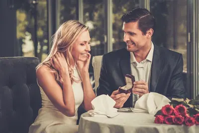 Just Engaged - he didn't wonder what knee to propose on?